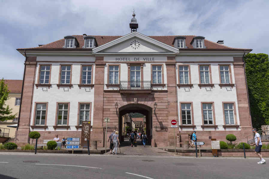 Francia - Alsacia 303 - Riquewihr  - Hotel de Ville - Ayuntamiento.jpg